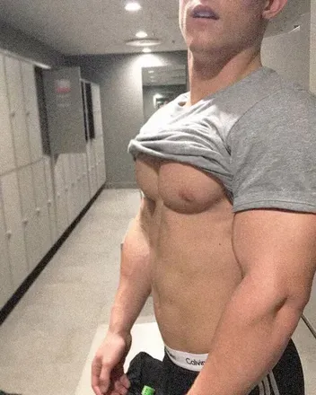 OnlyFans account  daddysbookclub avatar 1