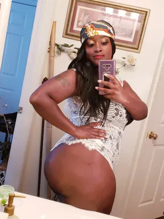 OnlyFans cuenta chocolatedoee avatar 1