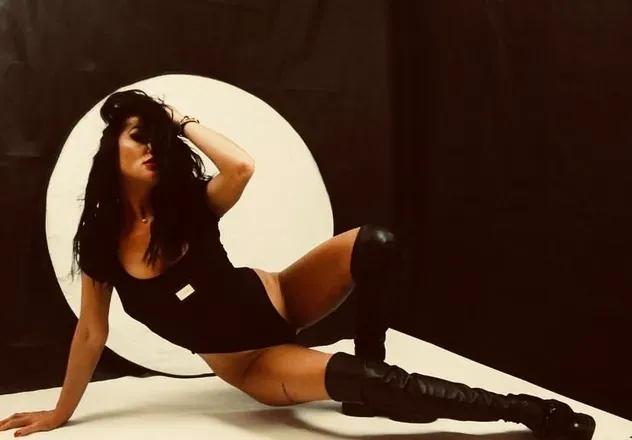OnlyFans cuenta marika3 header 2
