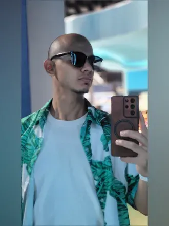 OnlyFans account  elmundoatuspies21 avatar 1