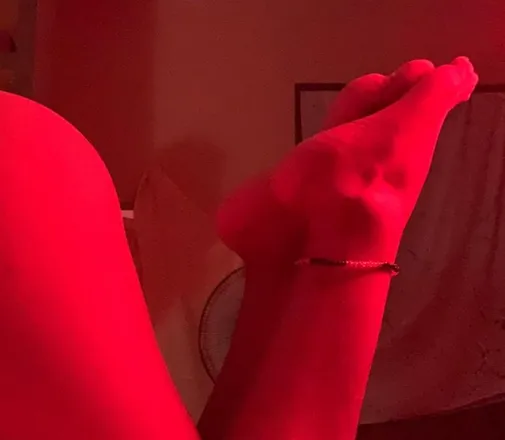 OnlyFans account  baby_feet23 header 2
