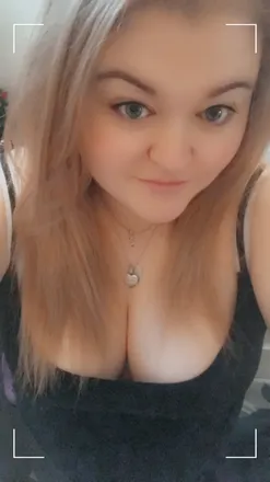 OnlyFans cuenta treasures_curves header 2