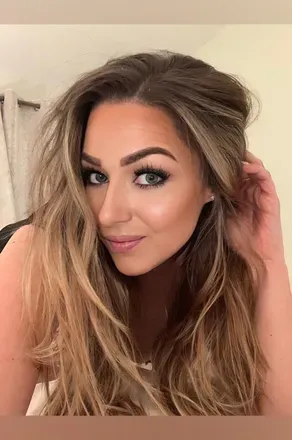 OnlyFans account  poppypeach2023 header 2