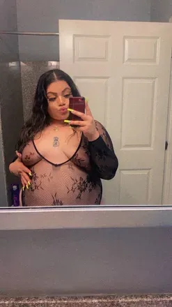 OnlyFans account  prettyandthick21 avatar 1