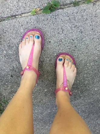 OnlyFans cuenta adventurouslilfeet avatar 1