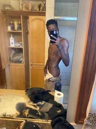 OnlyFans cuenta yourbisiren header 2