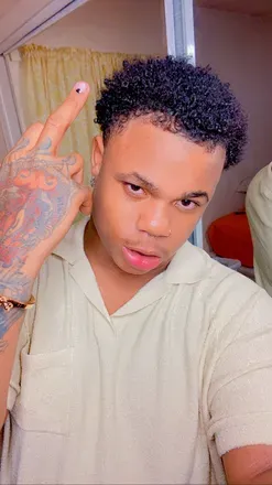 OnlyFans account  u53599711 avatar 1