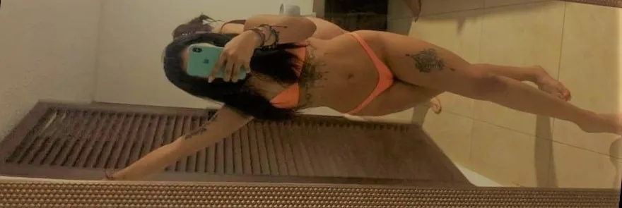 OnlyFans cuenta bellaxxhot header 2