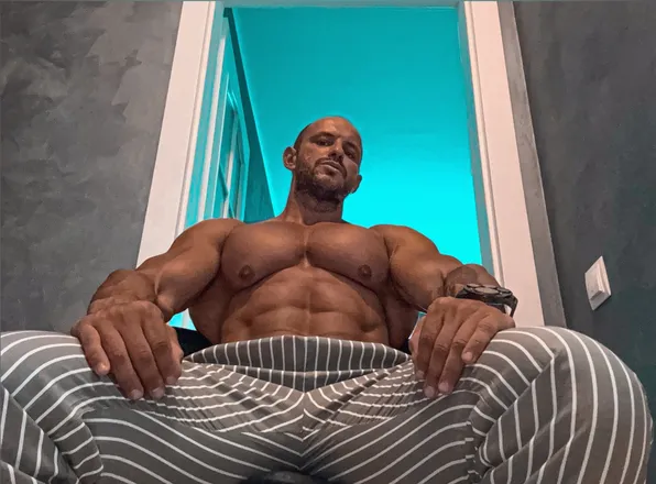 OnlyFans cuenta zianmaster header 2