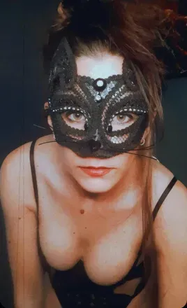 OnlyFans cuenta lauradewit header 2