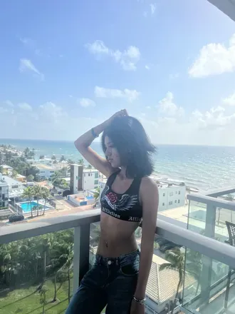 OnlyFans cuenta petitelatinateen header 2