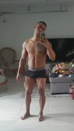 OnlyFans cuenta elnegrito05 avatar 1