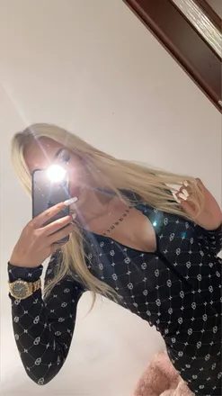 OnlyFans cuenta 18blondie-sara header 2