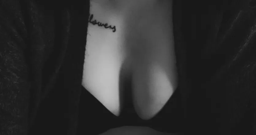 OnlyFans cuenta jennyyg header 2