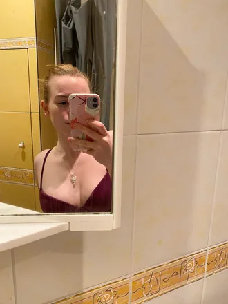 OnlyFans account  u182862770 header 2