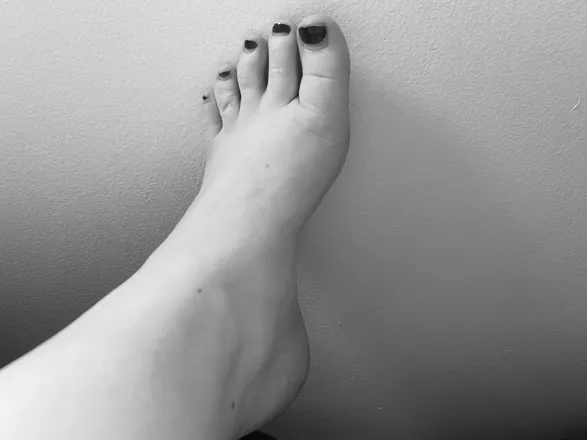 OnlyFans cuenta touch_mytoes header 2