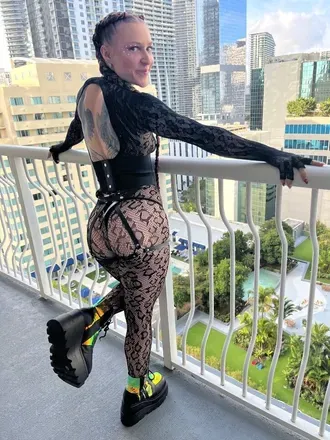 OnlyFans account  prettypixie23 avatar 1