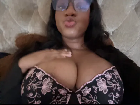 OnlyFans cuenta kailuvs1 header 2