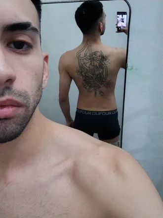 OnlyFans cuenta ezequieel3 header 2