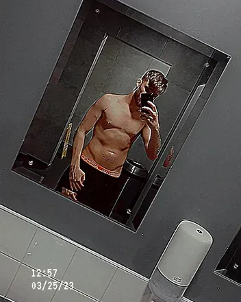 OnlyFans cuenta takealook_ header 2