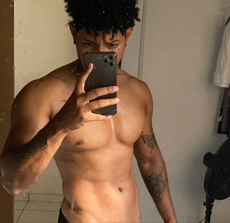 OnlyFans cuenta risleyof header 2