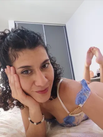 OnlyFans cuenta ashleyy30 header 2