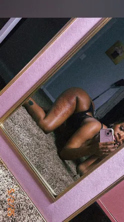 OnlyFans cuenta r.aiinx0 header 2