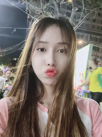 OnlyFans account  cherry10082002 header 2