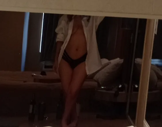 OnlyFans cuenta midnight_agnes header 2