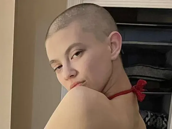 OnlyFans account  red.x avatar 1