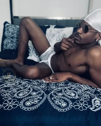 OnlyFans cuenta ezziexxperience header 2
