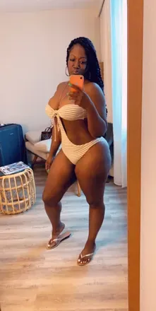 OnlyFans cuenta tinaxxx1 avatar 1