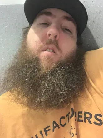 OnlyFans account  dadbodspoontis avatar 1
