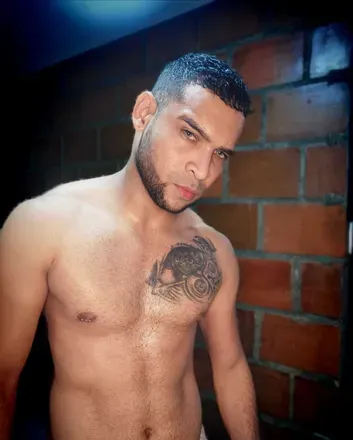 OnlyFans cuenta latincruxxx avatar 1
