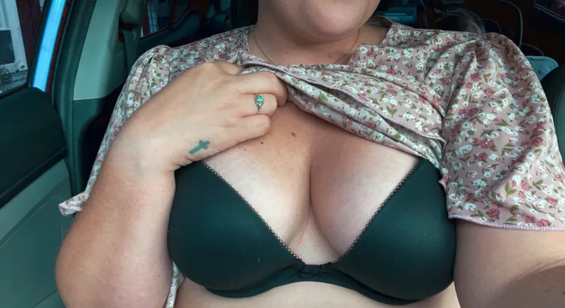 OnlyFans cuenta badgirlken header 2