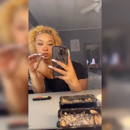 OnlyFans cuenta lightskinmama avatar 1
