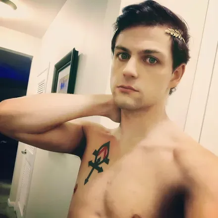 OnlyFans cuenta alexcrimson01 avatar 1