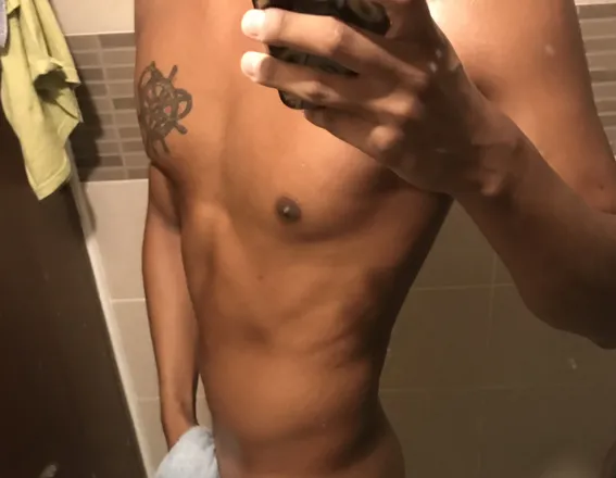 OnlyFans cuenta mr.illescas header 2