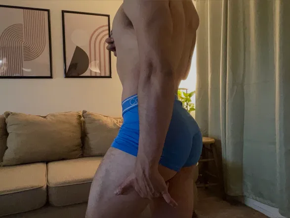 OnlyFans account  xxmaurii header 2