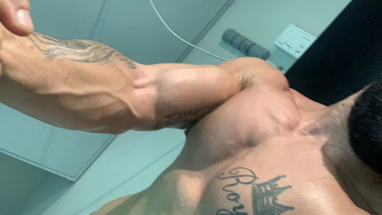 OnlyFans cuenta prettymiddleeast header 2