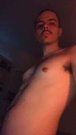 OnlyFans cuenta xxvictore header 2
