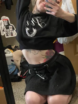 OnlyFans account  jenisbringingthedrugs avatar 1