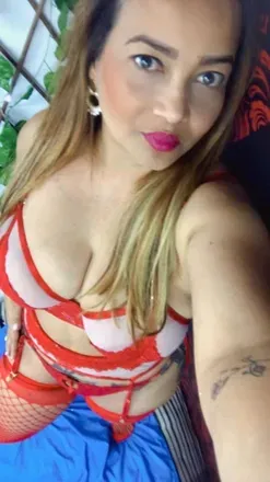 OnlyFans cuenta petitechica avatar 1