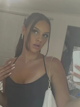 OnlyFans cuenta chloeshanahann header 2