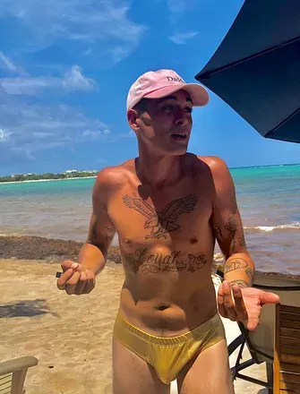 OnlyFans cuenta versnextdoor avatar 1