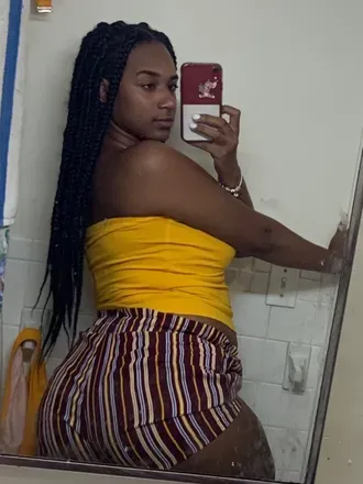 OnlyFans cuenta riahmichelle avatar 1