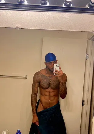 OnlyFans account  almightycnote avatar 1