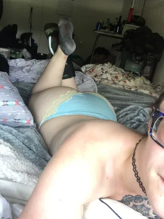 OnlyFans account  esqueek69 header 2
