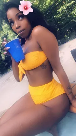 OnlyFans cuenta bonnie___bae header 2