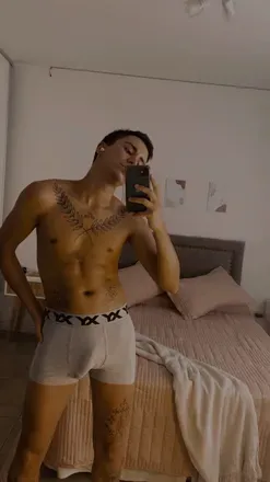 OnlyFans cuenta enzo_free avatar 1